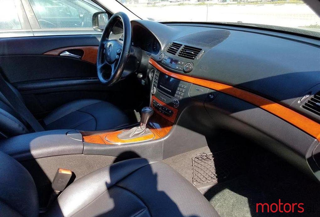 2007' Mercedes-Benz E 200 photo #1