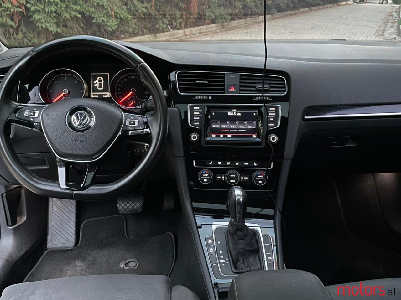 2013' Volkswagen Golf VII photo #5