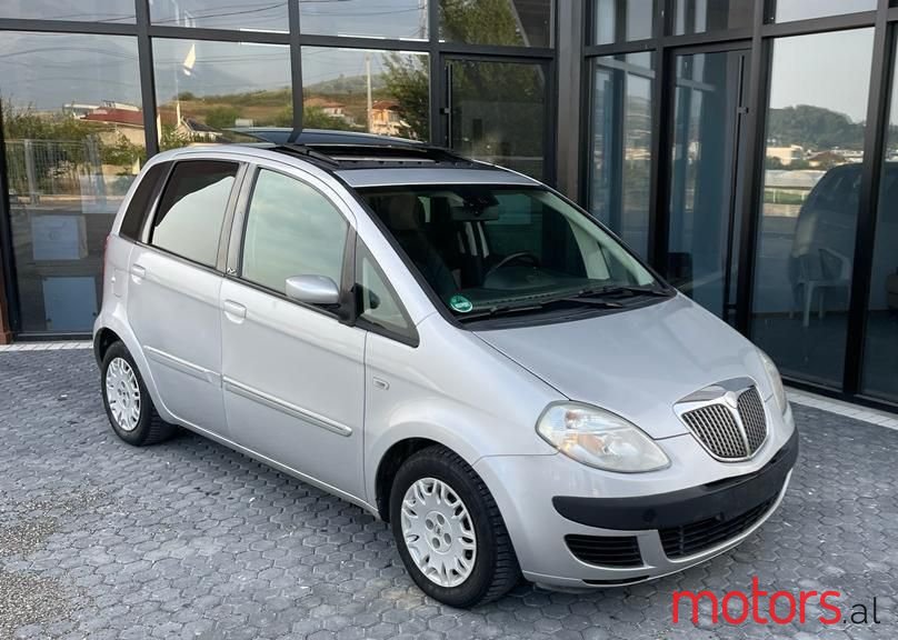 2005' Lancia Musa photo #1