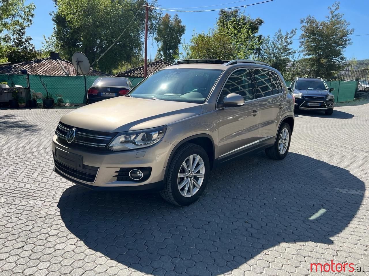 2012' Volkswagen Tiguan photo #6