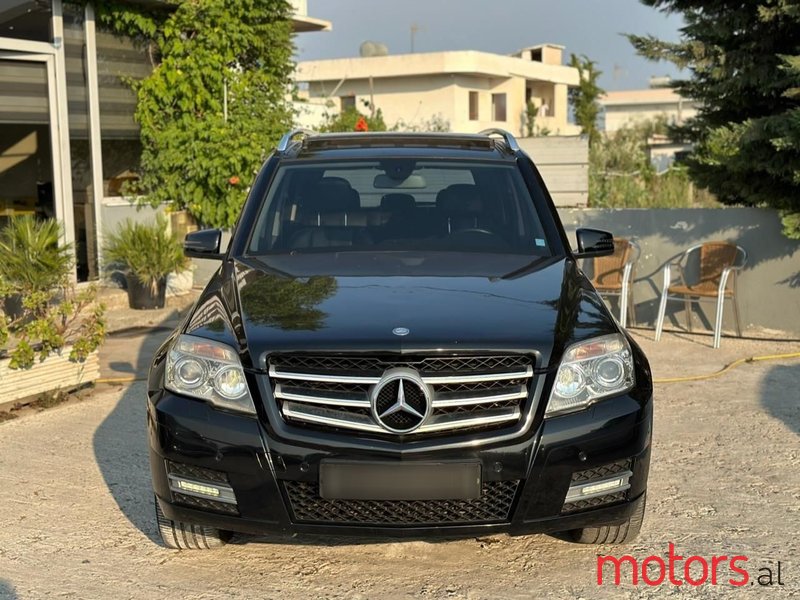 2011' Mercedes-Benz GLK 220 photo #2