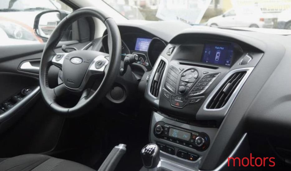 2014' Ford Focus photo #6