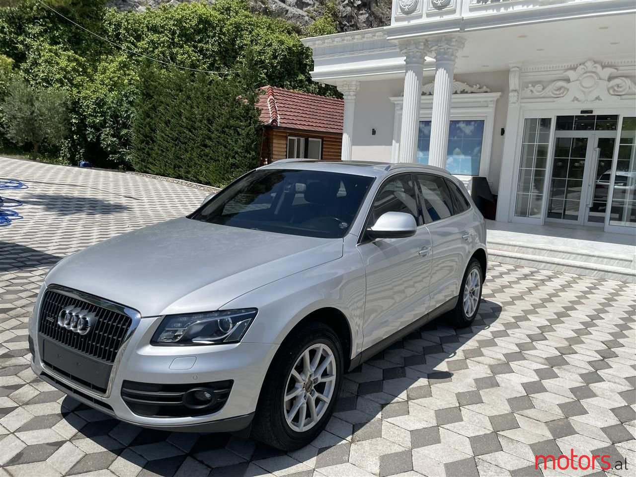 2011' Audi Q5 photo #1