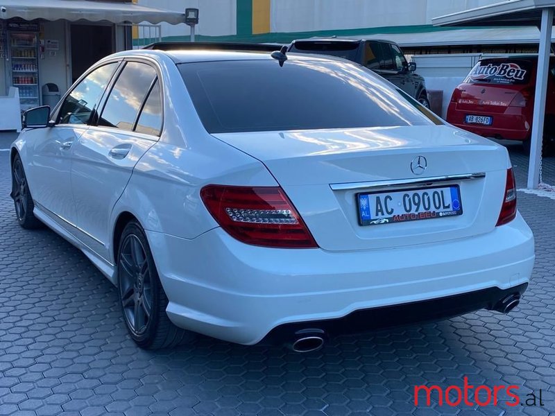 2012' Mercedes-Benz C 300 photo #3