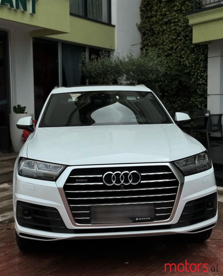 2018' Audi Q7 photo #4
