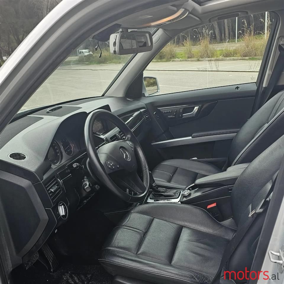 2011' Mercedes-Benz GLK 220 photo #5