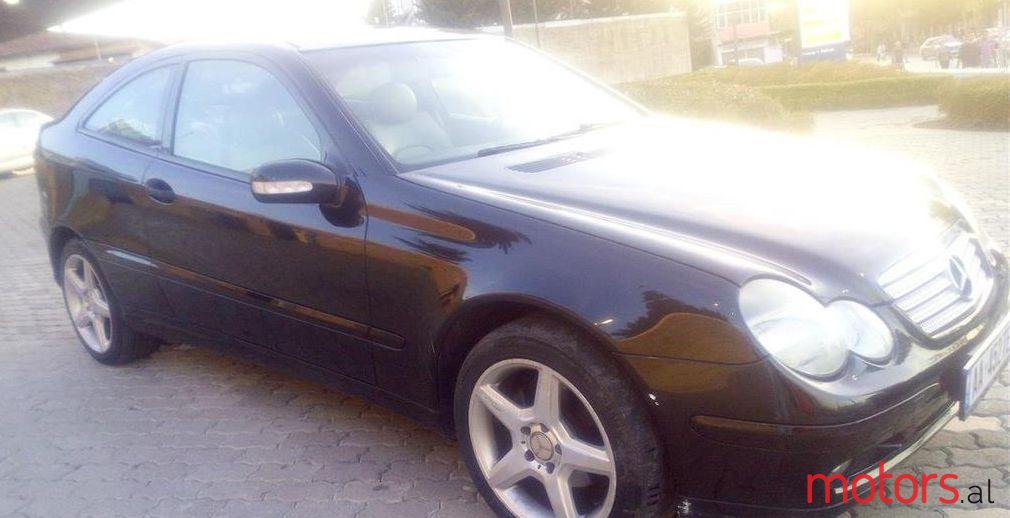 2004' Mercedes-Benz C 220 photo #1