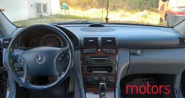 2002' Mercedes-Benz C-Class photo #1