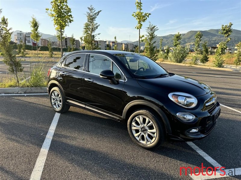 2017' Fiat 500X photo #3