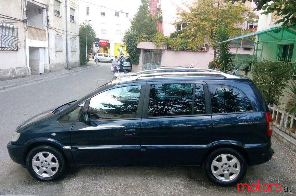 2003' Opel Zafira photo #1