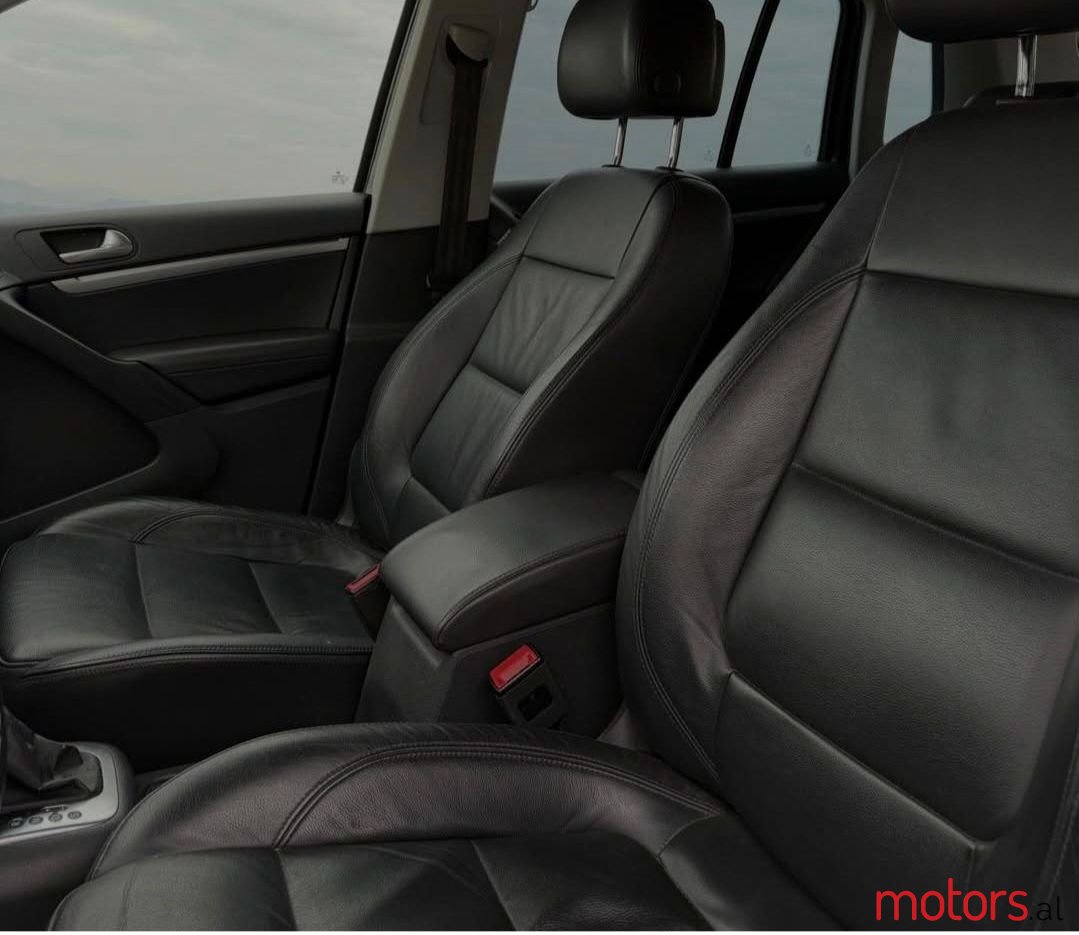 2014' Volkswagen Tiguan photo #6