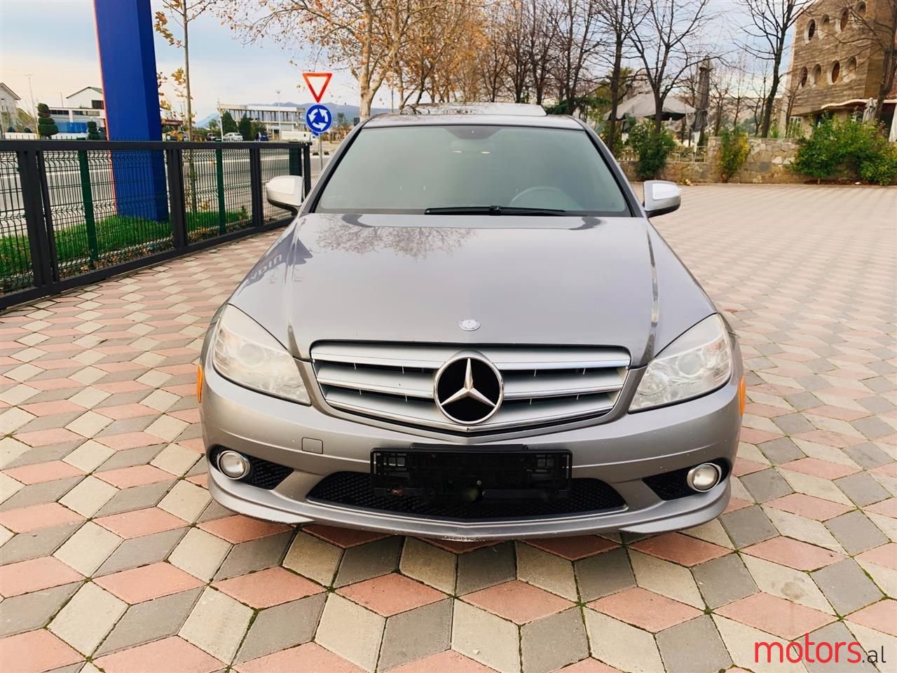 2010' Mercedes-Benz C 230 photo #4