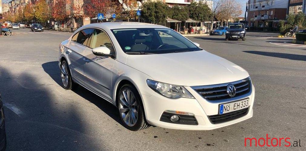2010' Volkswagen CC photo #1