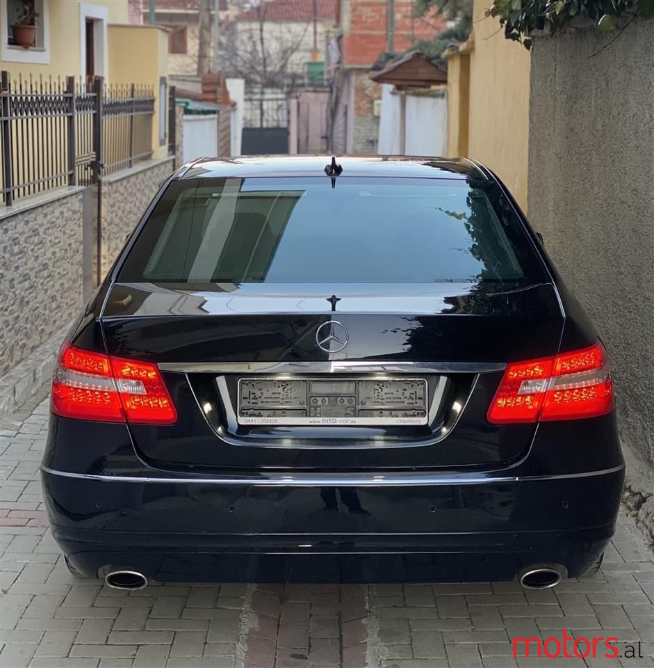 2009' Mercedes-Benz E 350 photo #5