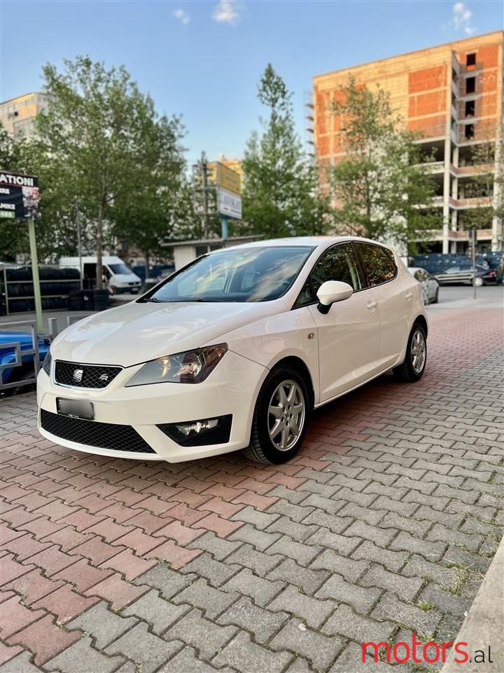 2012' SEAT Ibiza photo #1