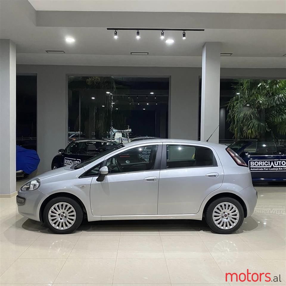 2010' Fiat Punto Evo photo #4