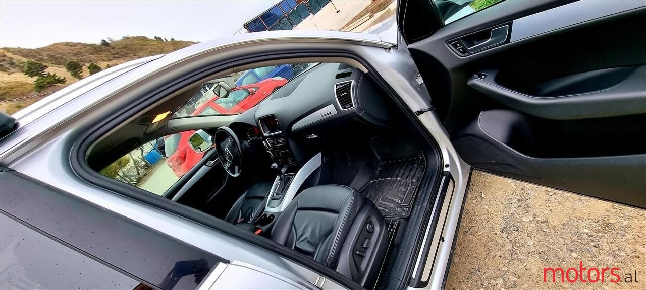 2011' Audi Q5 photo #1