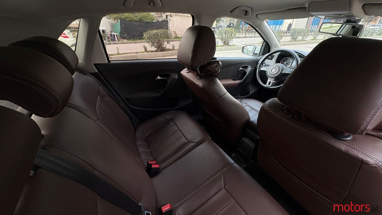 2012' Volkswagen Polo photo #5