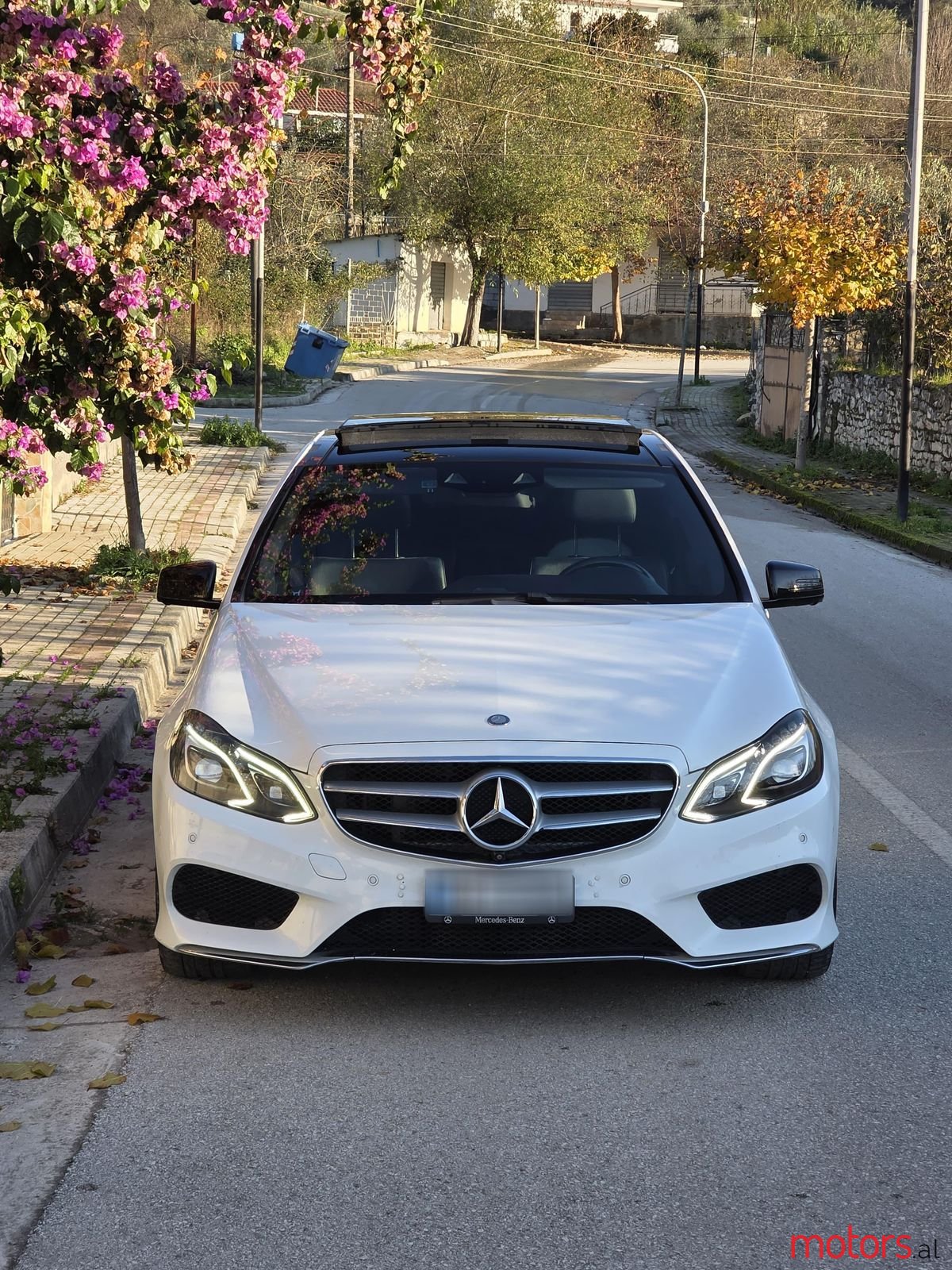 2015' Mercedes-Benz E 350 photo #2