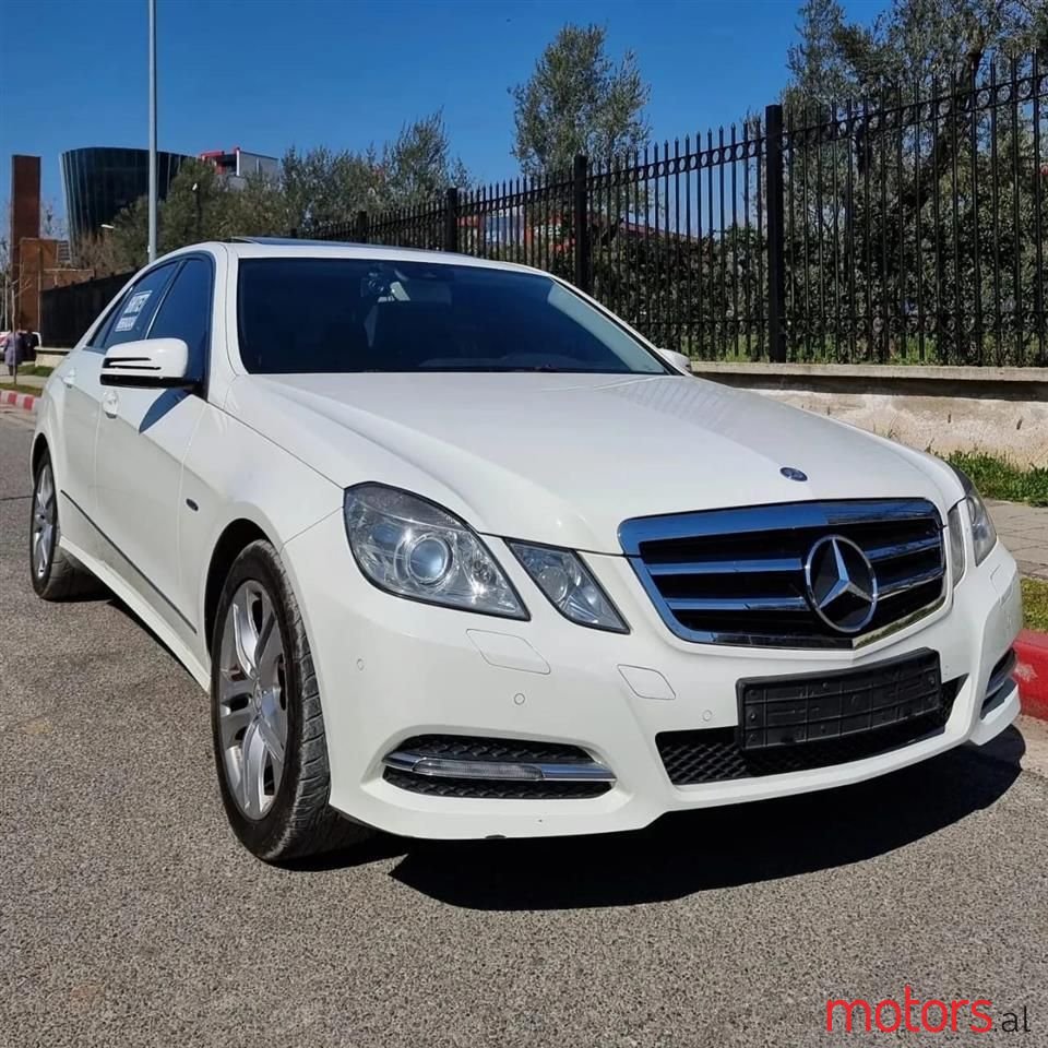 2013' Mercedes-Benz E 220 photo #6