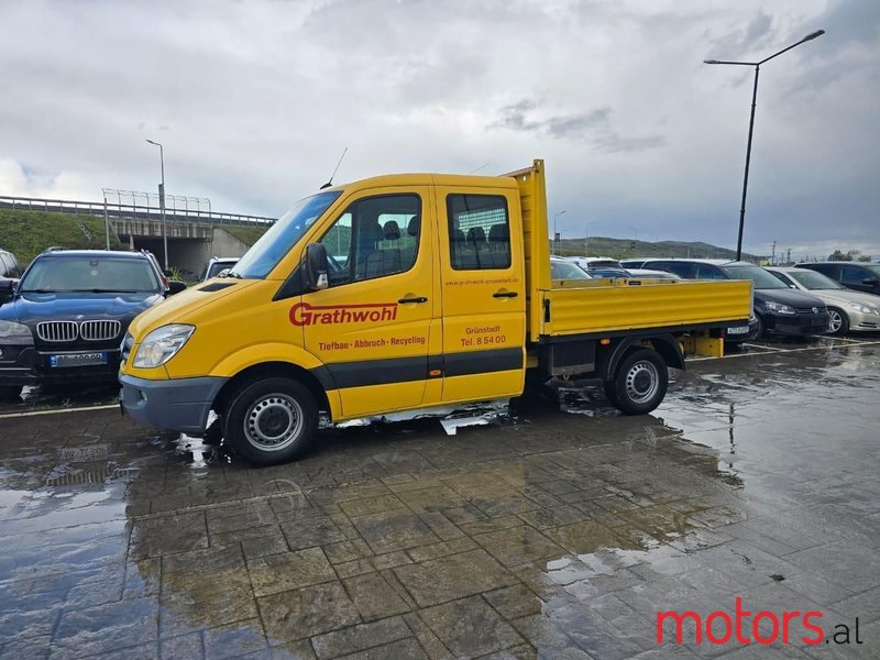 2011' Mercedes-Benz Sprinter photo #4