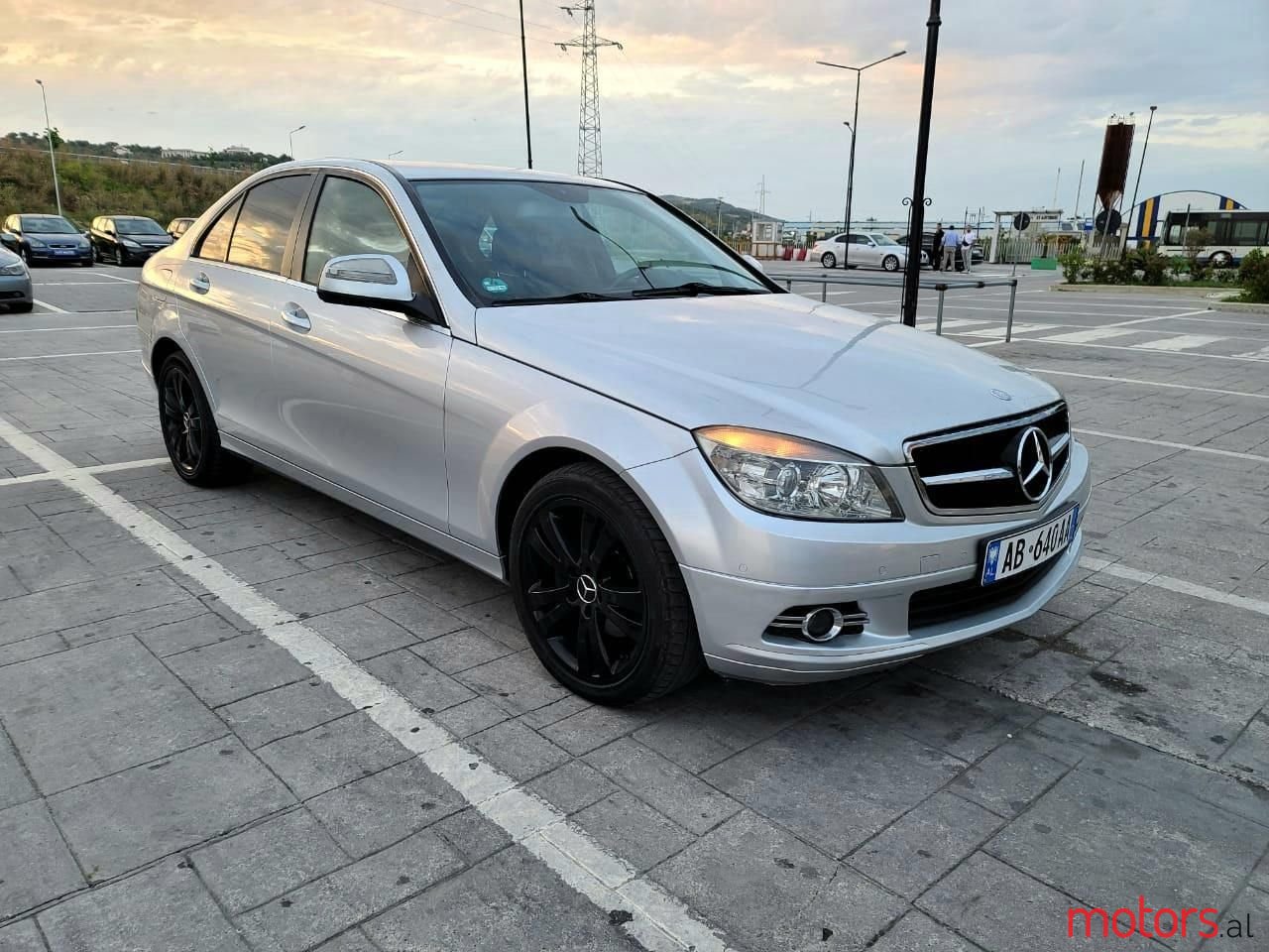 2007' Mercedes-Benz 220 photo #1