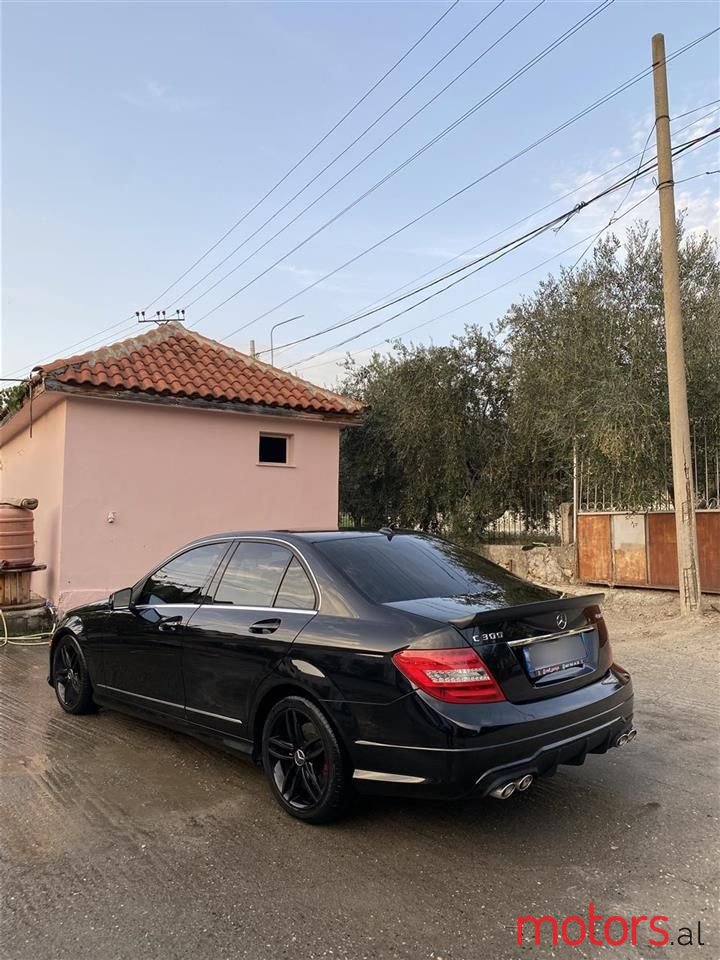 2013' Mercedes-Benz C 300 photo #2