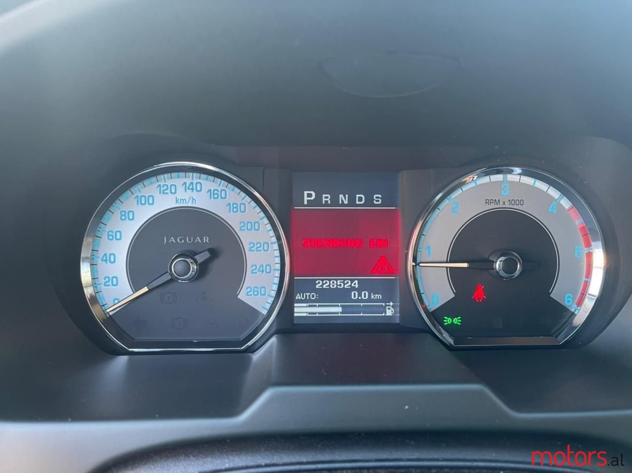 2008' Jaguar XF photo #3