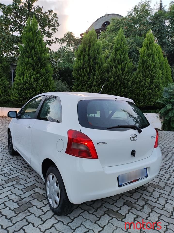 2007' Toyota Yaris photo #4