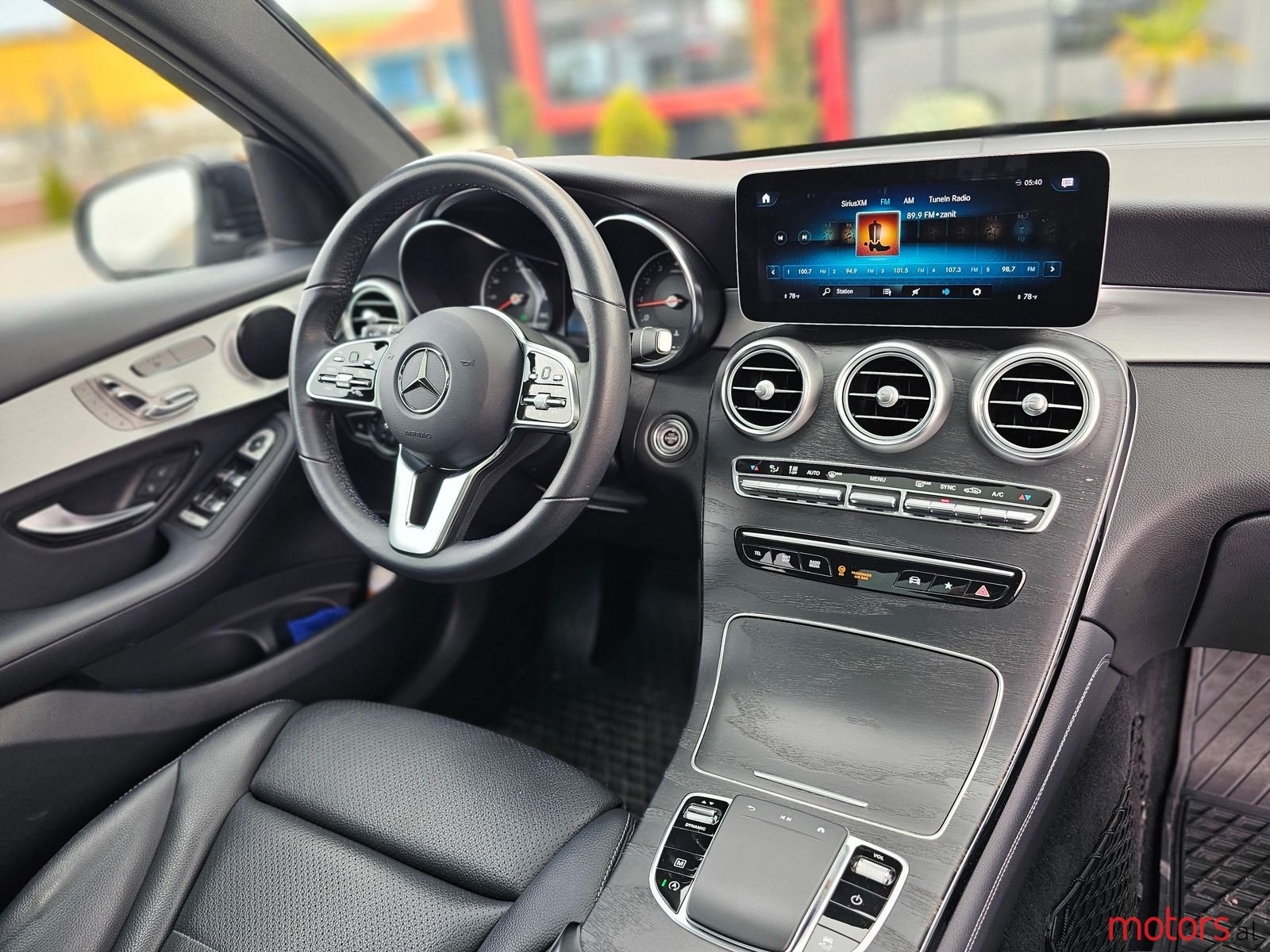2020' Mercedes-Benz GLC 250 photo #3