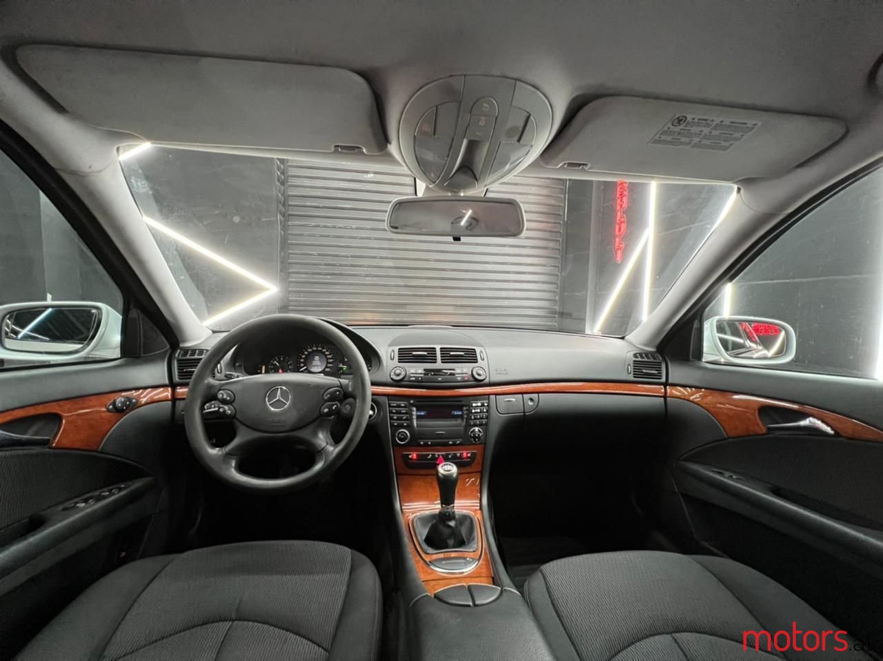 2008' Mercedes-Benz E 200 photo #4