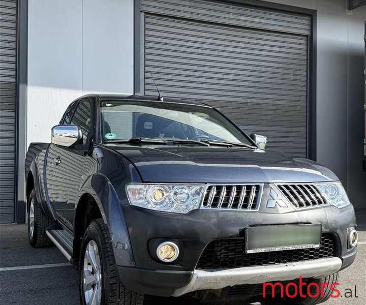 2010' Mitsubishi L200 photo #4