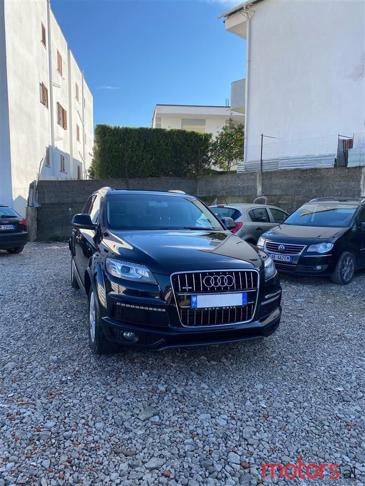 2012' Audi Q7 photo #2