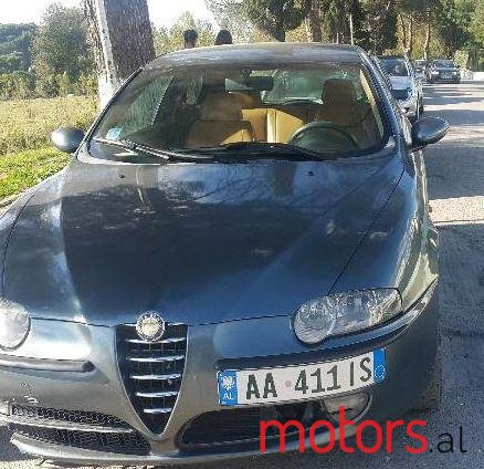 2002' Alfa Romeo 147 photo #2
