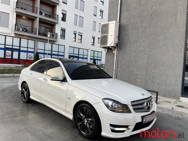 2012' Mercedes-Benz C 220 photo #1