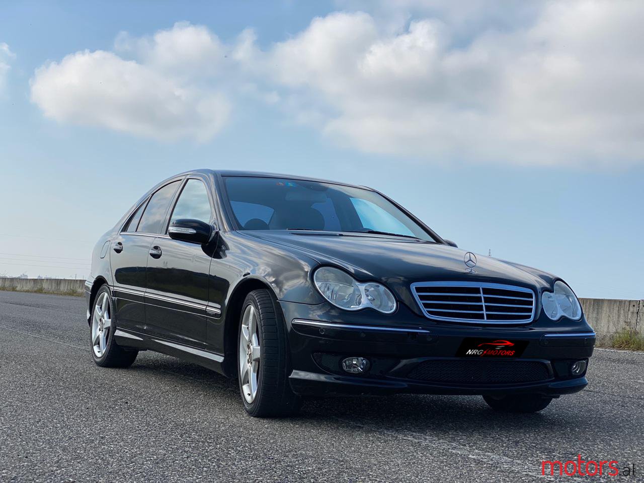 2005' Mercedes-Benz C-Class photo #1