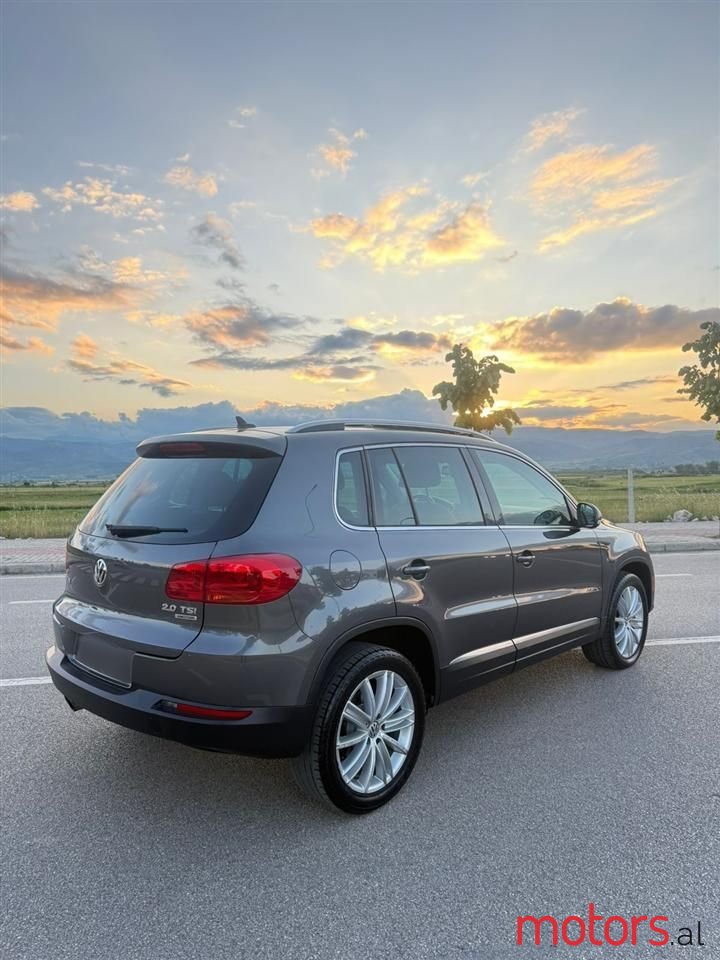 2013' Volkswagen Tiguan photo #2