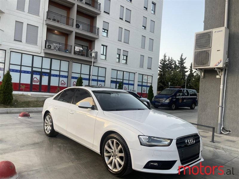 2015' Audi A4 photo #1