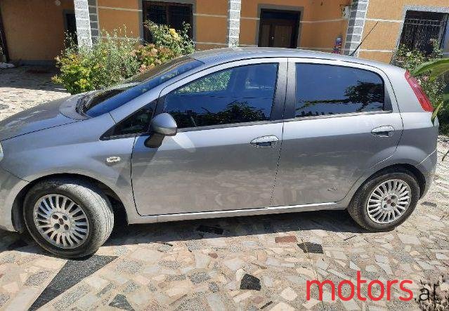 2008' Fiat Grande photo #1