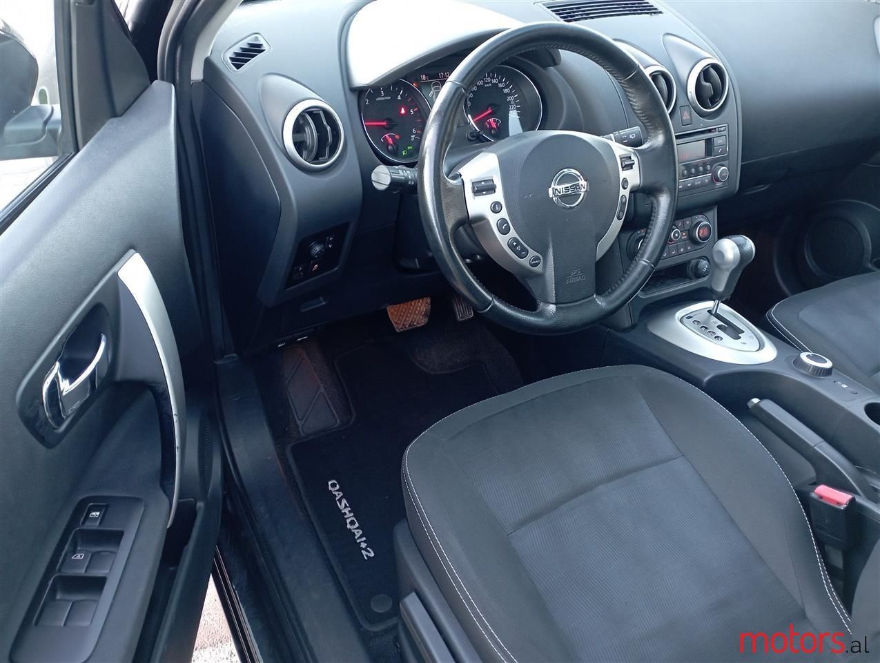 2011' Nissan Qashqai photo #2