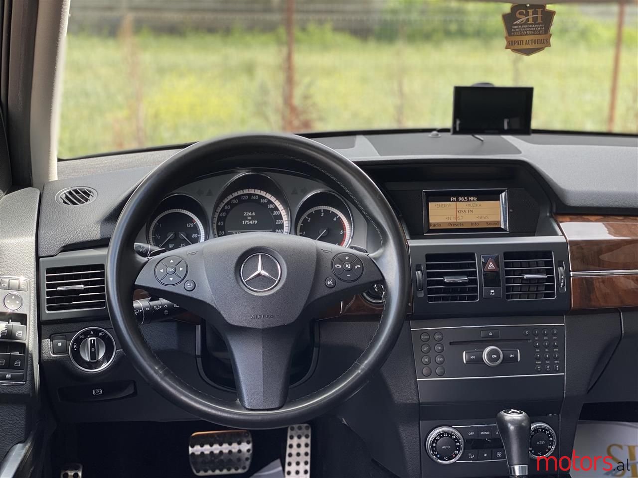 2011' Mercedes-Benz GLK 250 photo #4