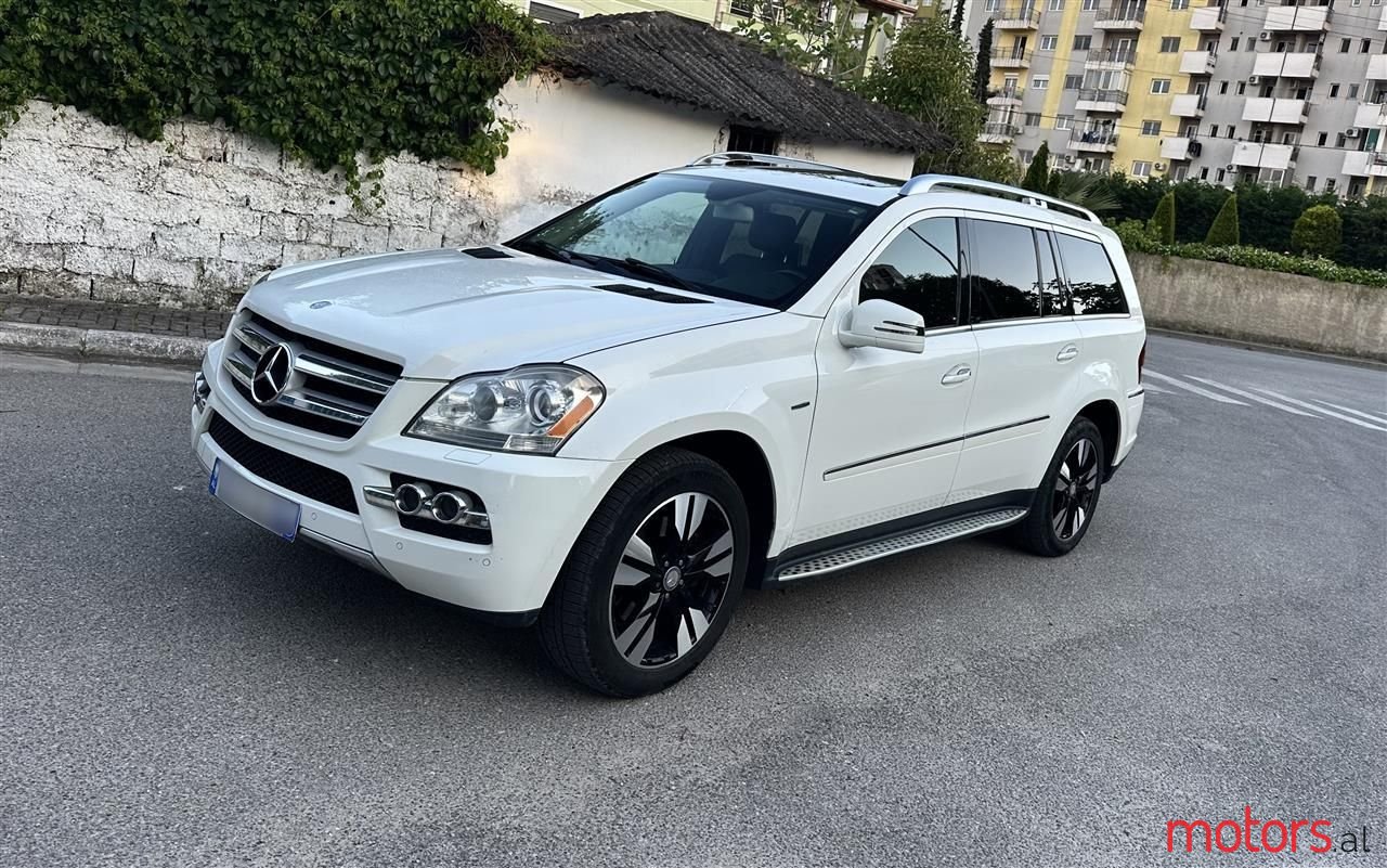 2011' Mercedes-Benz GL 350 photo #1