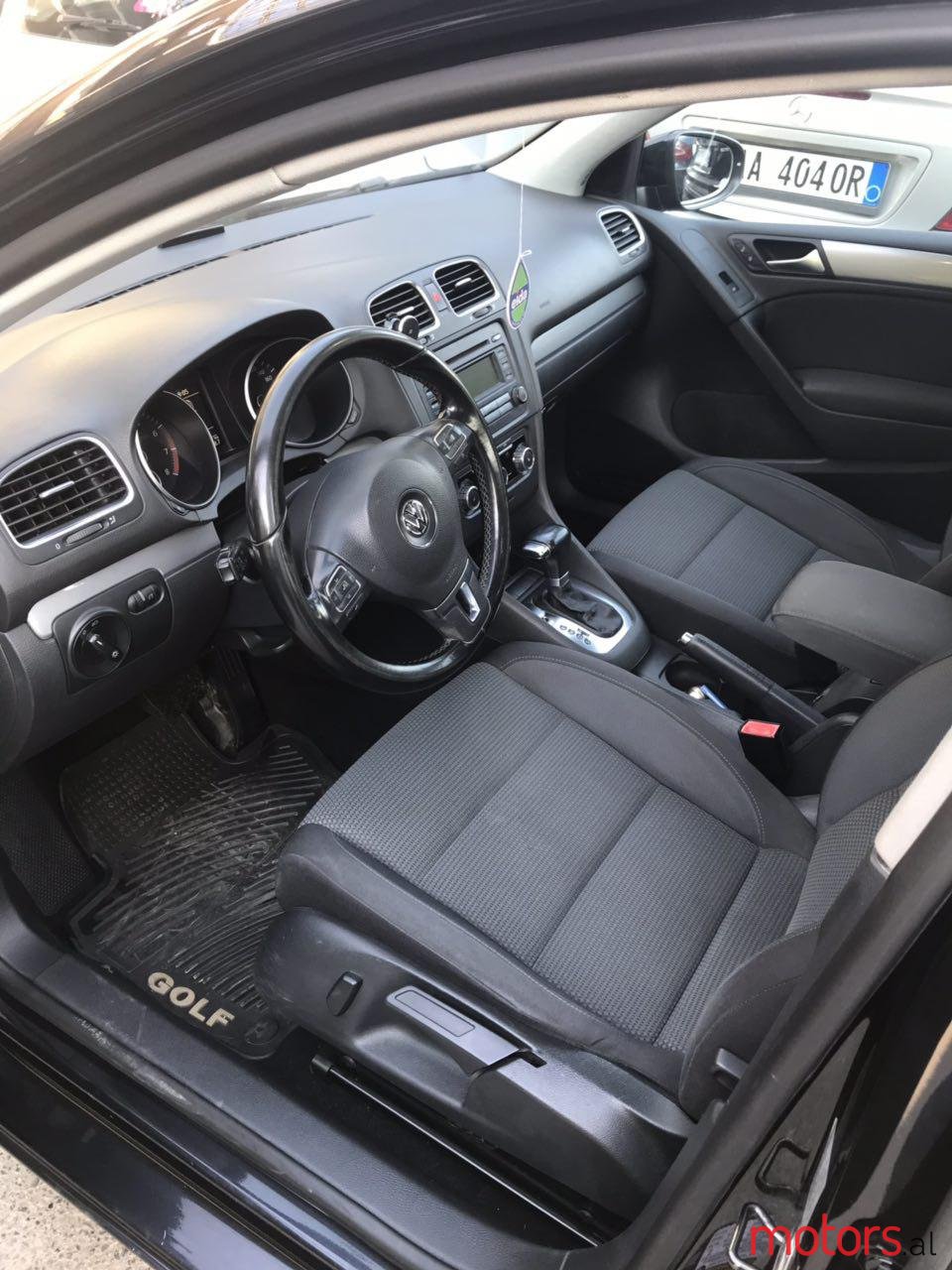 2010' Volkswagen Golf VI photo #2