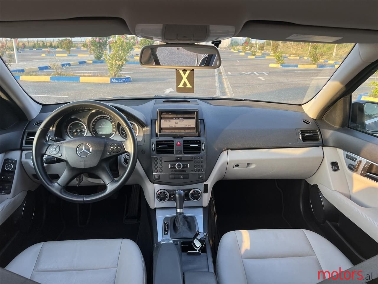 2010' Mercedes-Benz C 300 photo #6