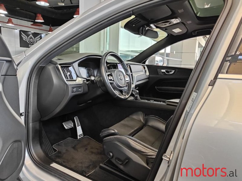 2019' Volvo Xc 60 photo #5