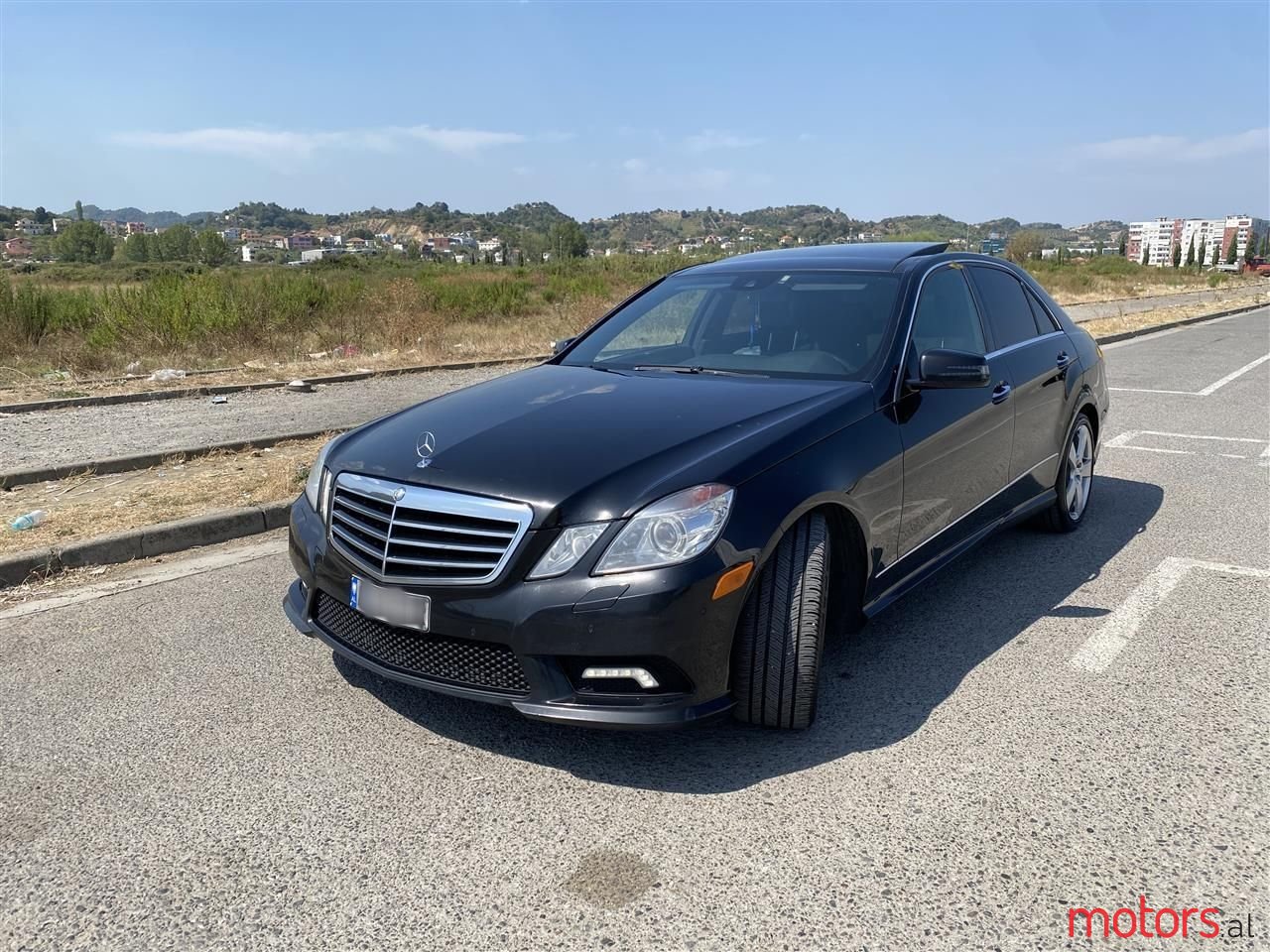2011' Mercedes-Benz E 350 photo #3
