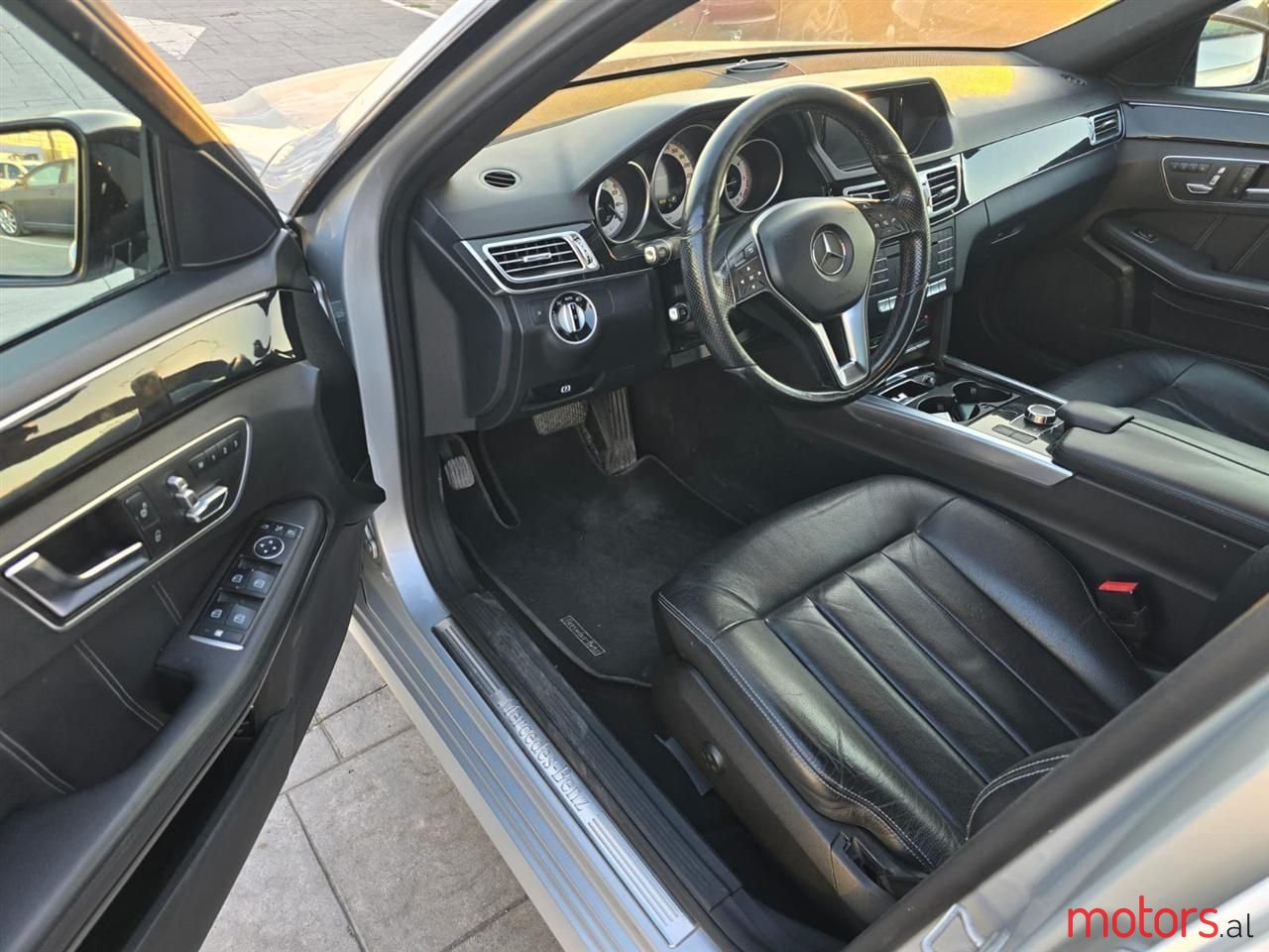 2015' Mercedes-Benz E 220 photo #6
