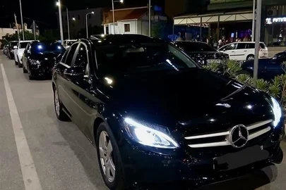 2017' Mercedes-Benz 200