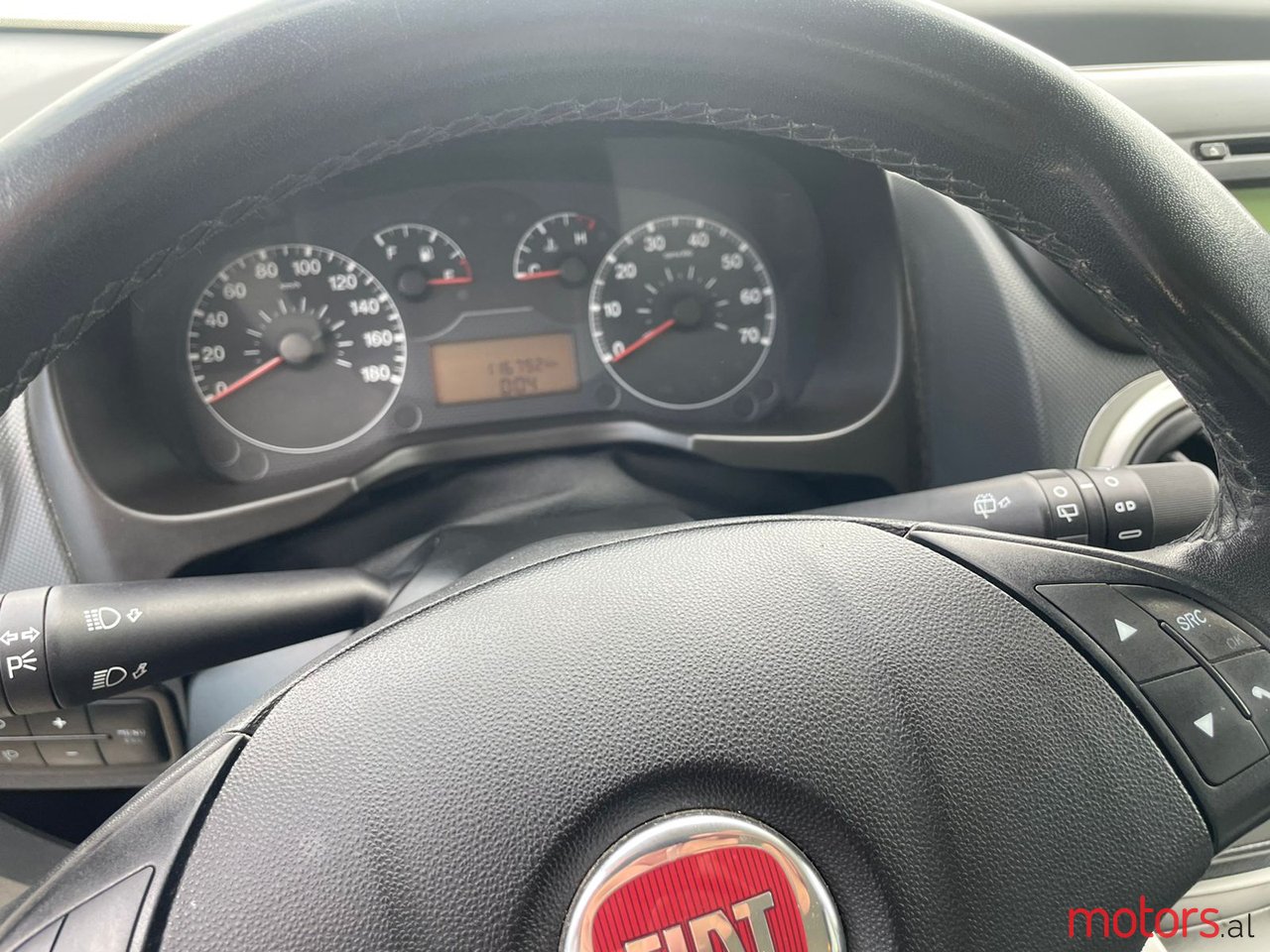 2010' Fiat QUBO photo #7