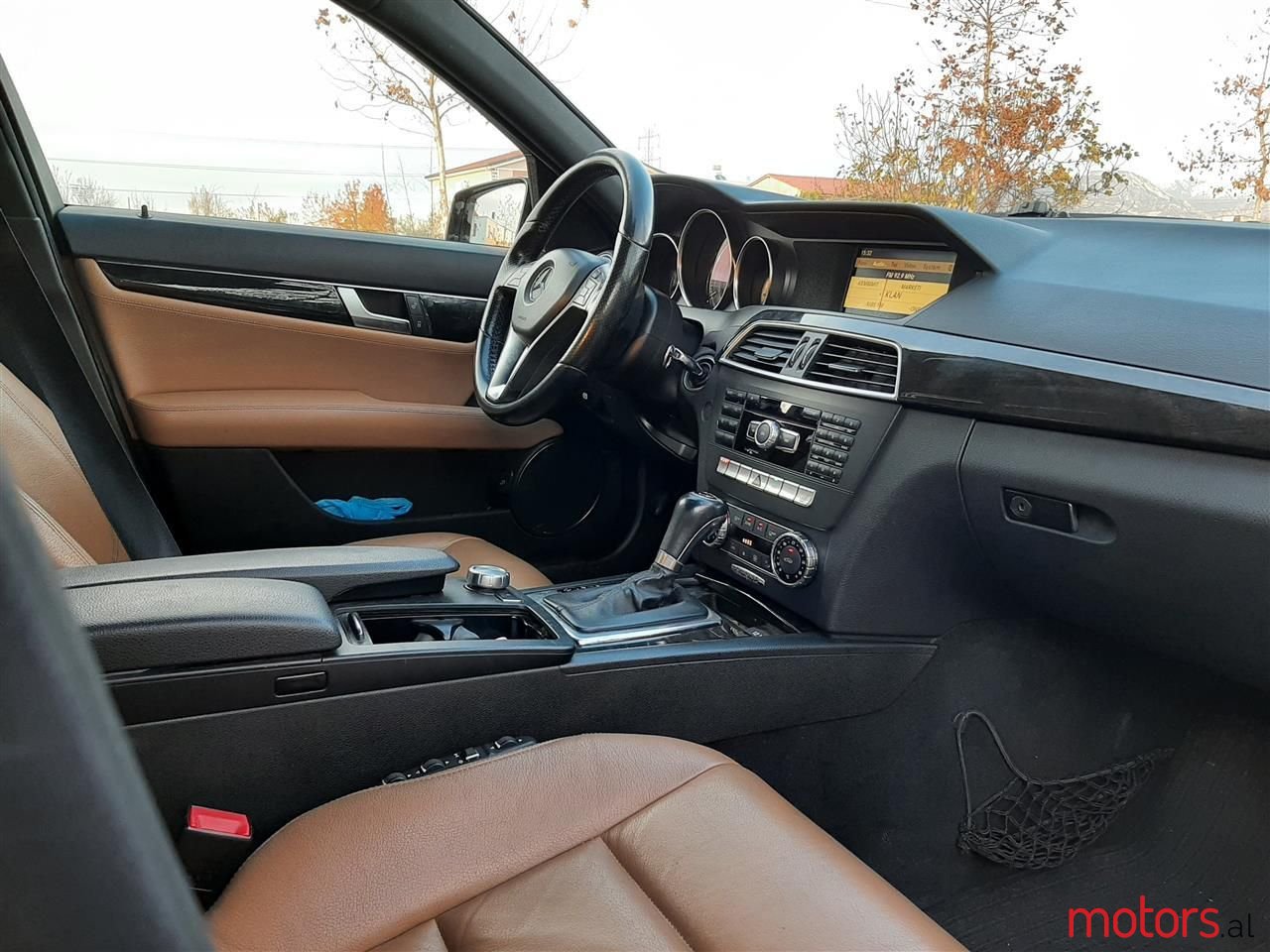 2012' Mercedes-Benz C 220 photo #1